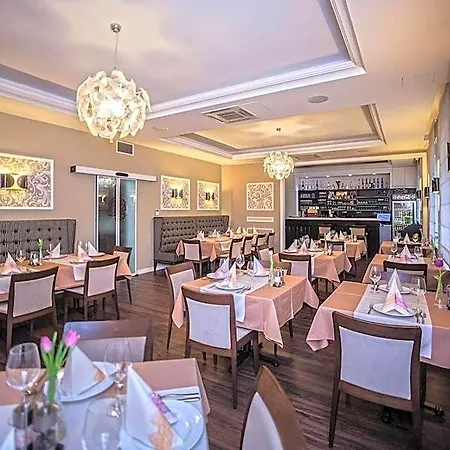 Piccolo Panzio Vendeglo Vinoteca