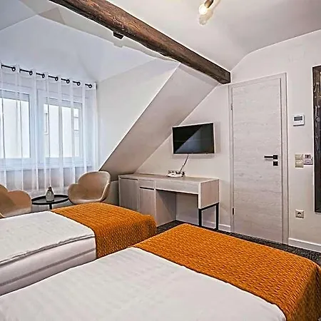 Piccolo Panzio Vendeglo Vinoteca 4* Zalaegerszeg