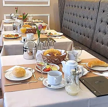 Piccolo Panzio Vendeglo Vinoteca Bed & Breakfast 4*