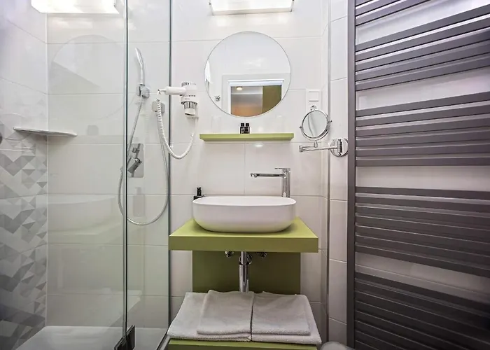 Piccolo Panzió Vendéglő Vinoteca 4* Zalaegerszeg