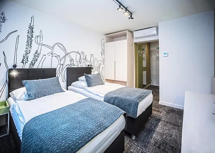 Piccolo Panzio Vendeglo Vinoteca 住宿加早餐酒店 4*