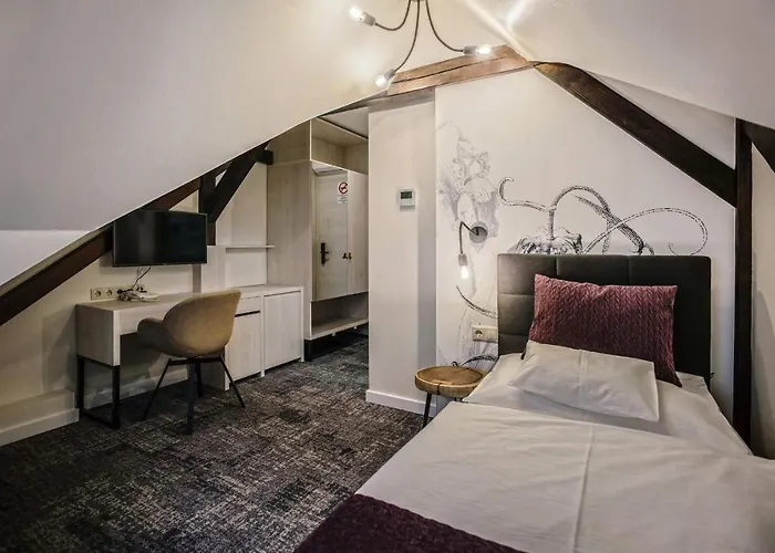 Panzió Piccolo Panzió Vendéglő Vinoteca 4*