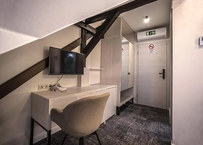 Piccolo Panzió Vendéglő Vinoteca 4* Zalaegerszeg