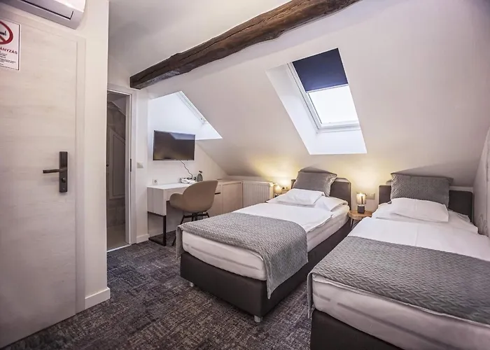 Piccolo Panzió Vendéglő Vinoteca 4* Zalaegerszeg